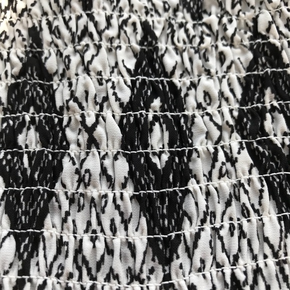 Dress - Picture 3 of 6